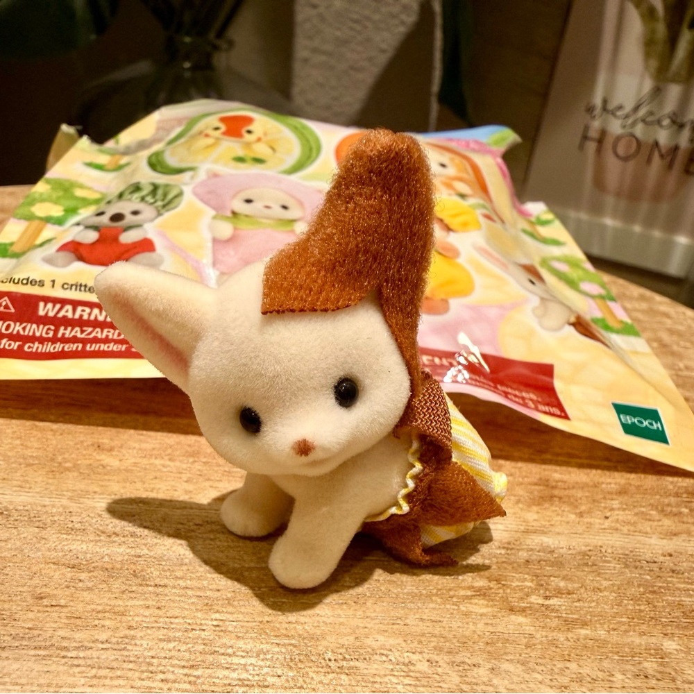 Calico Critters Cutie Collectibles Fruity Babies Series 4 Blind Bag Rocco